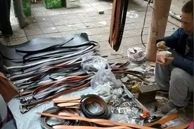 农村集市20元的现割牛皮带，为什么很多人都爱买？这是真牛皮吗？图片