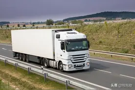 直招A2/B2司机6人，要求驾龄3年以上，月薪资：13000元图片