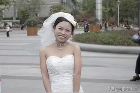 这一次，38岁的凤姐-罗玉凤，走向了一条大道图片