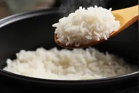 一场「电饭锅」引发的肠胃炎，保存剩饭菜别超4小时图片