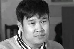 从“火遍全国”，到“走向陨落”，小沈阳的命运是命中注定的图片