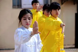 传承千年的养生功法——健身气功《八段锦》完整版教学图片