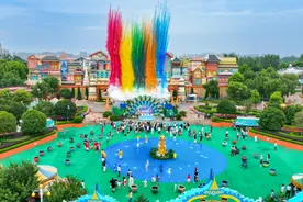 荆州方特泼水狂欢节启幕！61天超长营业，六大活动狂欢不停图片