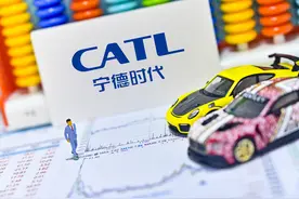 一己之力带崩创业板！“宁王”业绩“爆雷”，股价盘中跌逾13%图片
