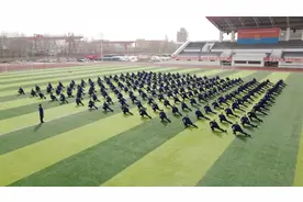 揭秘｜新训班长的五重身份→图片