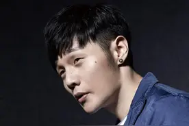 遭遇车祸，父亲去世，北漂10年，李荣浩的成名路太难了图片