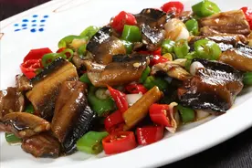 烧黄鳝别着急下锅，提前多做2步，黄鳝又香又嫩，没有土腥味图片