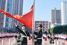 忻州市第十三中学举行“少年乘风起，未来皆可期”六年级毕业典礼图片