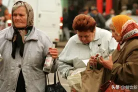 看完俄罗斯的5道“硬核”下酒菜，才终于明白：为何他们这么能喝图片