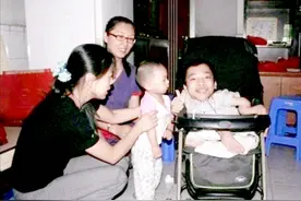 身高90厘米的李创利：白手起家攒3亿身家，娶1米7女秘书并生一子图片