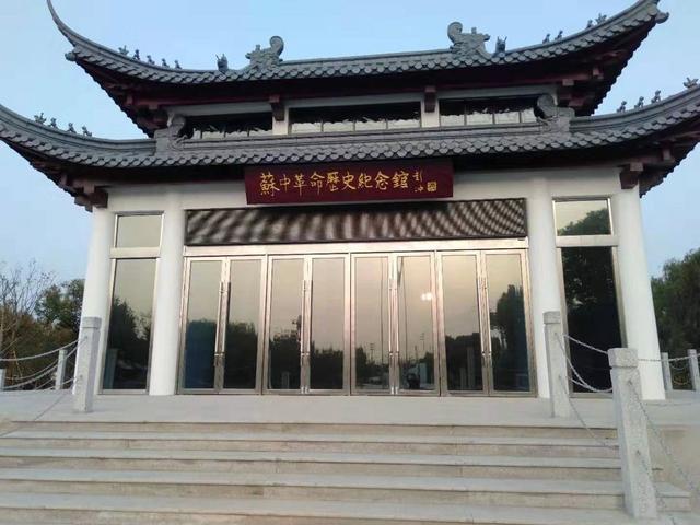 江苏东台、宝应、兴化都辖有一个“安丰镇”，而且都是历史古镇