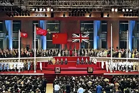 97年香港回归前，中央发现安全隐患，509名军人携带武器提前入港图片