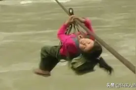 15年后，她又火了！被一张照片改变的一生图片