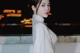 27岁台球女神裁判王钟瑶近照曝光！颜值超高，身穿旗袍韵味十足图片