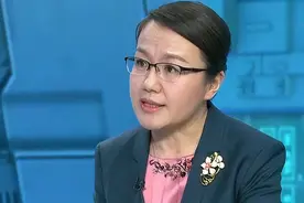 火箭军女神李莉：师从张召忠，多次预判美军阴谋，被其视为眼中钉图片