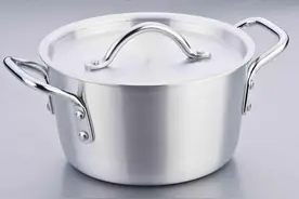 铝锅脏了怎么办？一招让铝锅恢复如新！图片