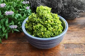 韭菜花酱怎样做？教你传统配方和保存方法，颜色翠绿，咸鲜开胃图片