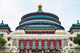 两江交汇“第一镇”图片