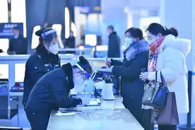 【新春走基层】高铁长治东站为群众回家“保驾护航”图片