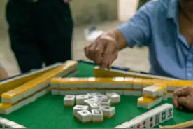 武汉的麻将馆也开始卷起来了吗？图片