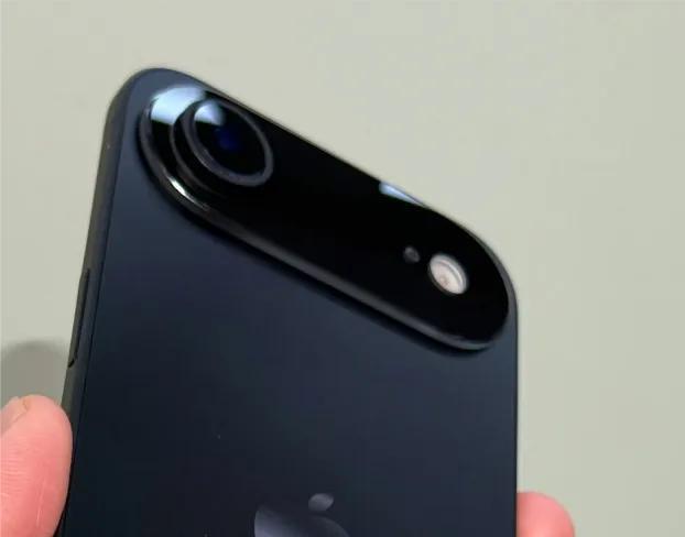 大屏幕加极致轻薄，iPhone新机提前曝光