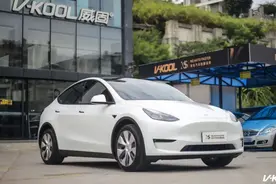 特斯拉Model Y大降价！刚提车的你，记得给爱车贴上威固窗膜图片