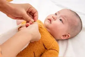 女儿向母亲抱怨婆婆做饭难吃，母亲：不难吃，白吃的饭都好吃图片