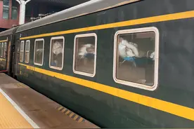 长途卧铺火车必备品清单图片