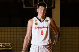 朱芳雨CBA第1人！朱芳雨2任妻子爱情故事？朱芳雨3个孩子同框内幕图片