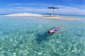 在这个国家，裙子是男人的正装图片