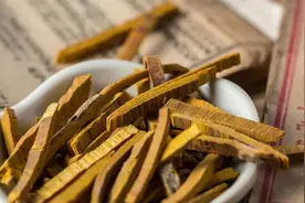 下巴反复长痘，这篇笔记写下我的半生经验。图片