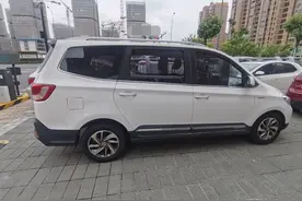 参数没赢过，实战没输过！3万买台开了五年的五菱宏光贵不贵？图片