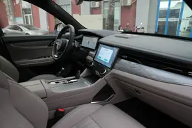 舒适度破表，好车就该如此——领克09内饰体验图片