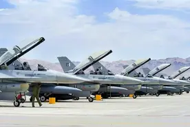 中国战斗机只配打下手？巴基斯坦空军的F16战斗机情结持续40多年图片