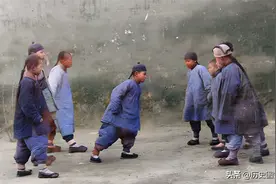 老照片：100多年前，孩子们最喜欢玩的16种小游戏，充满了童趣图片