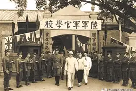 黄埔军校第四期，名将数量不输第一期，最有名的十大将领都是谁？图片