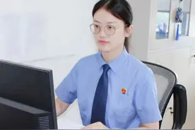 公务员喜提新制服，六大部门制服免费换新，穿上更显帅气干练图片