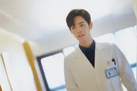 医学生和护理生是“最佳cp”？医生心酸坦言：其实护士看不上我们图片