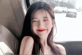 24岁赵露思终于熬出头了，没想到她会以这样的形式，打出一副王炸图片