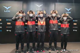 海外网友热议T1淘汰G2：G2打得还不如EG！感觉T1会赢下决赛夺冠图片