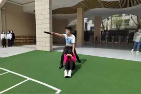 实战练兵 | 六盘水市公安局特警支队开展校园应急处突演练图片