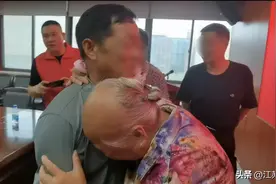 江苏苏州：分离61年，他终于见到了92岁的妈妈图片