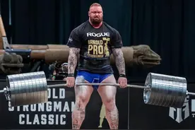 世界最强壮的几个男人，巨石强森只能排在后面。图片