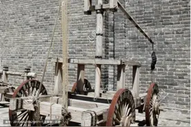 我国古代最早的“炮”——“抛石机”图片