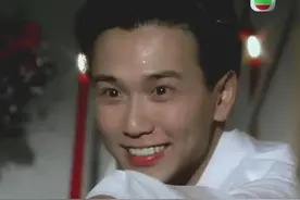 港剧可被列入教科书的十大反派，有人出门被扔鸡蛋，有人被砸电视图片