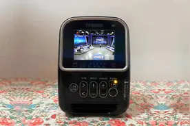 不用网线和大锅，这台小巧的迷你电视，放在手里能随时看直播节目图片