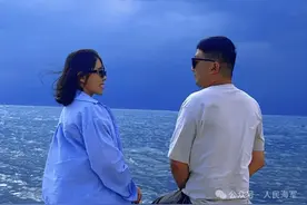 女军士荣立二等功，背后是警官爱人默默支持图片