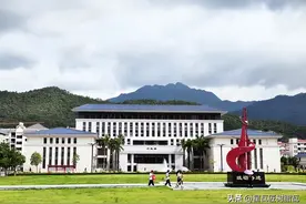 150平方屋顶树脂瓦要多少钱图片