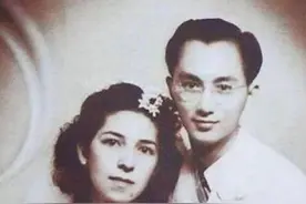 一个亲姐，一个亲妹，为何赌王对她们的态度截然不同？有几点原因图片