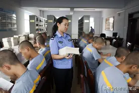 下半年招聘监狱警察，报名条件有3个，整体薪资待遇还不错图片